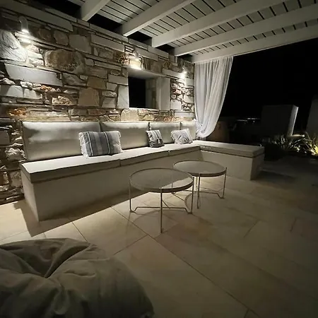 Villamar - Private With Pool In Naoussa Parikia (Paros)